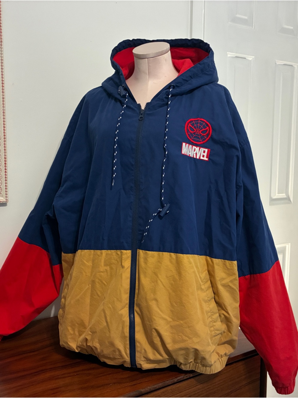 MARVEL Spiderman Men's size XL Hooded Reversible coat